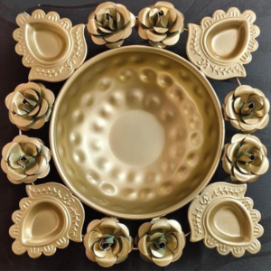 Golden Glossy Lotus Urli